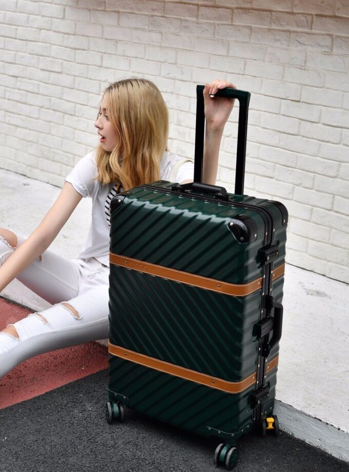 Hardside Rolling Luggage Carry On Suitcase