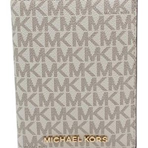 Michael Kors Jet Set Travel Medium Passport Case