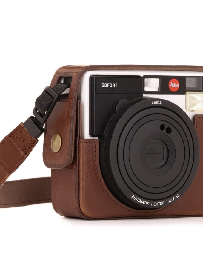 MegaGear Ever Ready Leather Camera Case